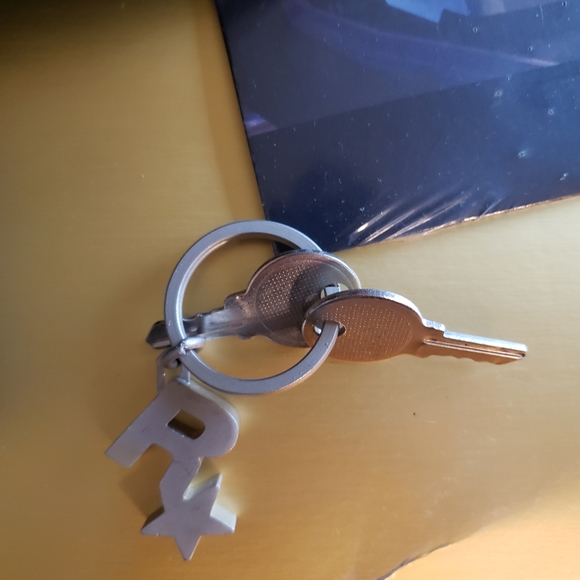 Grand Theft Auto Steel Safe Deposit Lock Box Collectible, cd and art book - Picture 5 of 5